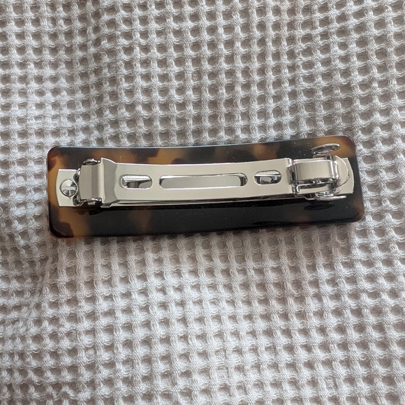 Lululemon hair clip - Picture 2 of 2